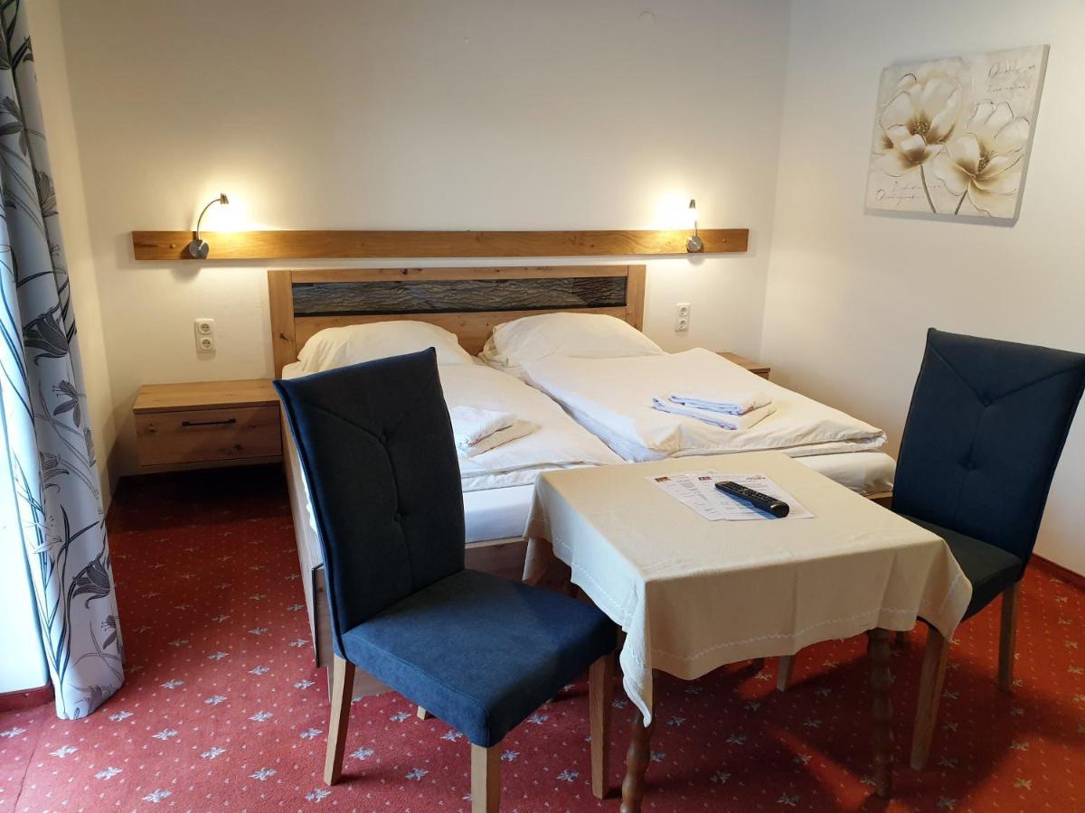 Landgasthof Hotel Zehenthof ฟาร์แวร์เฟน ภายนอก รูปภาพ